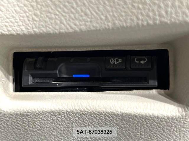 Toyota SIENTA 2017-10 285072-6