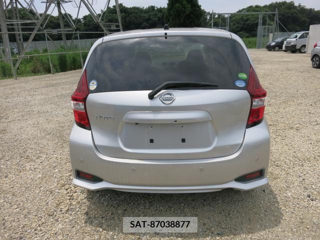 Nissan NOTE 2019-02 325479-5