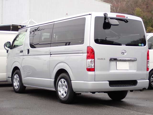 Toyota HIACE VAN 2017-10 24551-3
