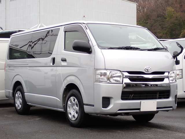 Toyota HIACE VAN 2017-10 24551-2