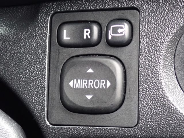 Toyota HIACE VAN 2017-10 24551-11