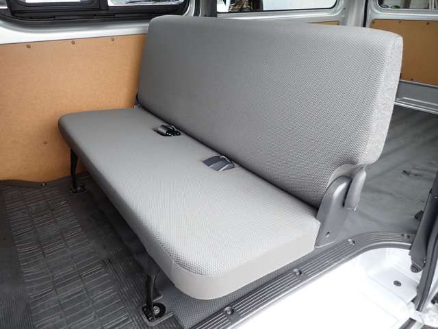 Toyota HIACE VAN 2017-10 24551-21