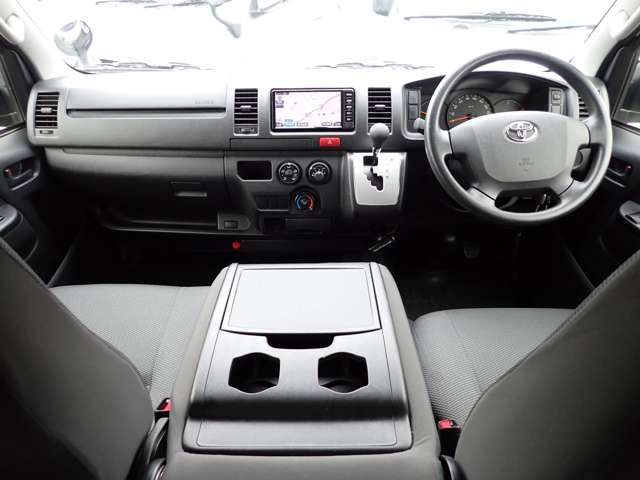 Toyota HIACE VAN 2017-10 24551-7