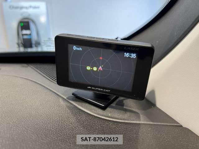 Jeep RENEGADE 2018-12 298752-10