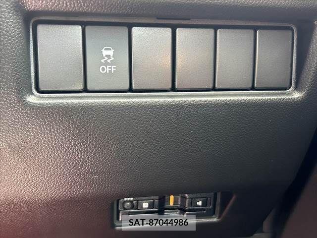 Suzuki SWIFT 2023-09 376309-28