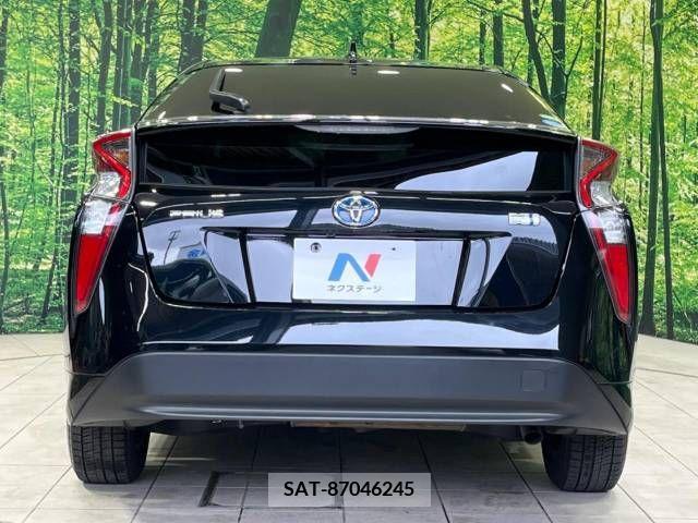 Toyota PRIUS 2017-08 282042-15