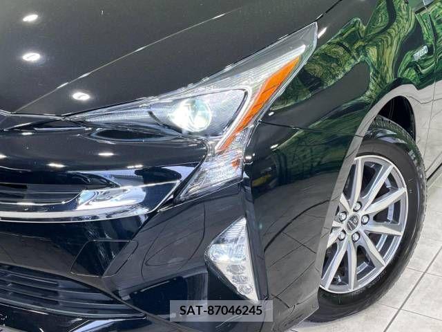 Toyota PRIUS 2017-08 282042-12