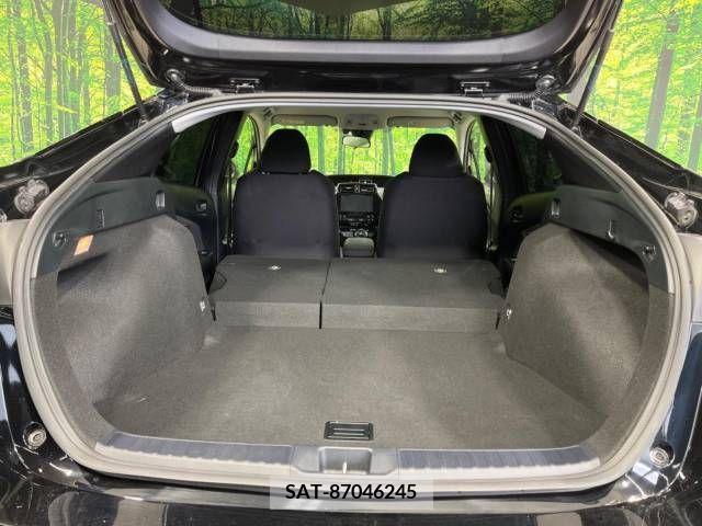 Toyota PRIUS 2017-08 282042-10