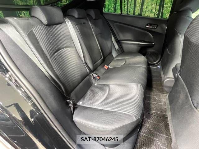 Toyota PRIUS 2017-08 282042-9