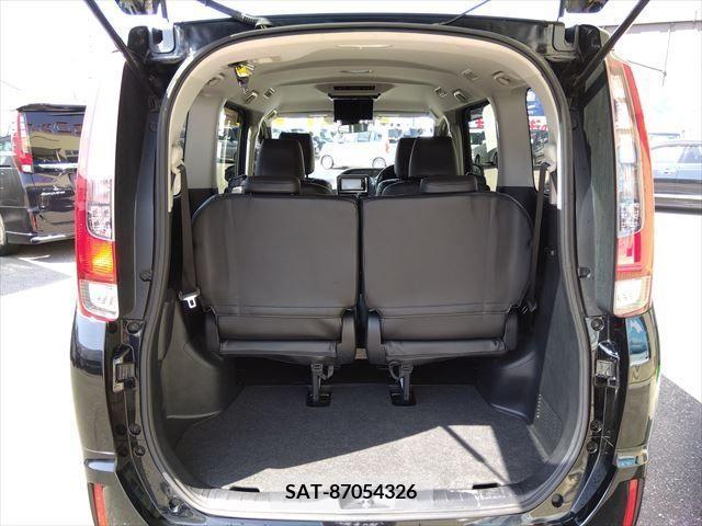 Toyota NOAH 2016-02 279455-15
