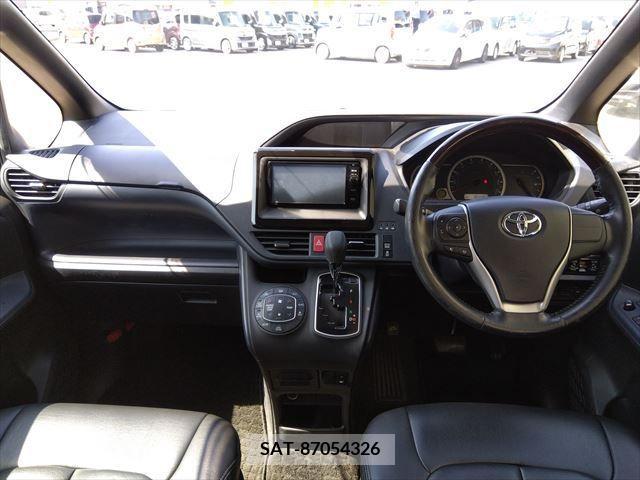 Toyota NOAH 2016-02 279455-10
