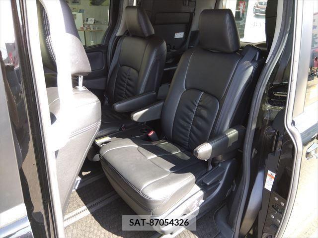 Toyota NOAH 2016-02 279455-14