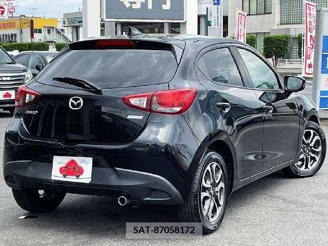 Mazda DEMIO 2016-04 267586-2
