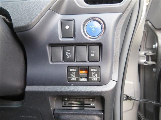 Toyota NOAH 2015-09 28796-13