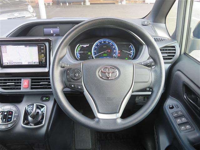 Toyota NOAH 2015-09 28796-12
