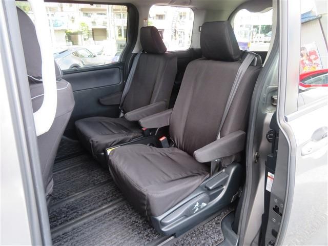 Toyota NOAH 2015-09 28796-8
