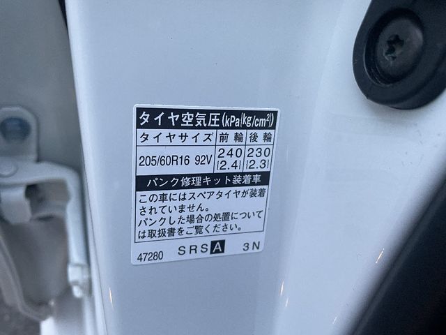Toyota PRIUS ALPHA 2017-08 17007-22