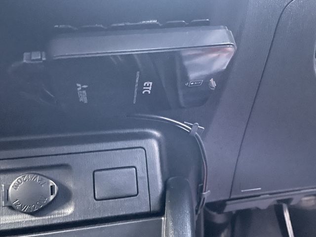 Toyota PRIUS ALPHA 2017-08 17007-19