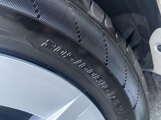 Toyota PRIUS ALPHA 2017-08 17007-24