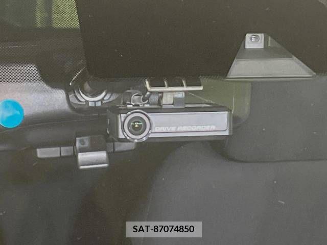 Nissan NOTE 2017-01 384761-6