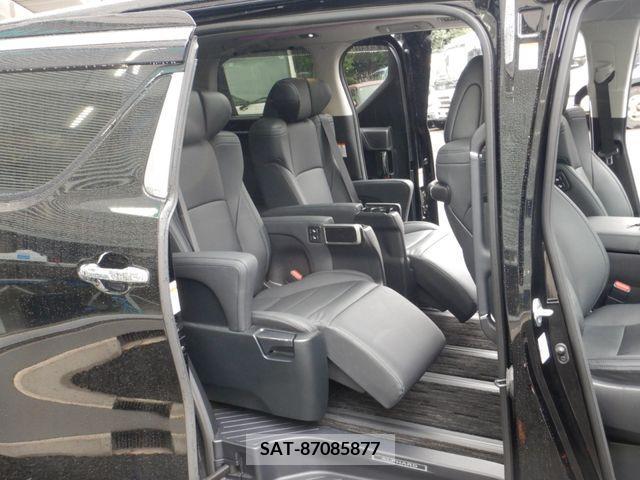 Toyota ALPHARD 2021-12 212120-5