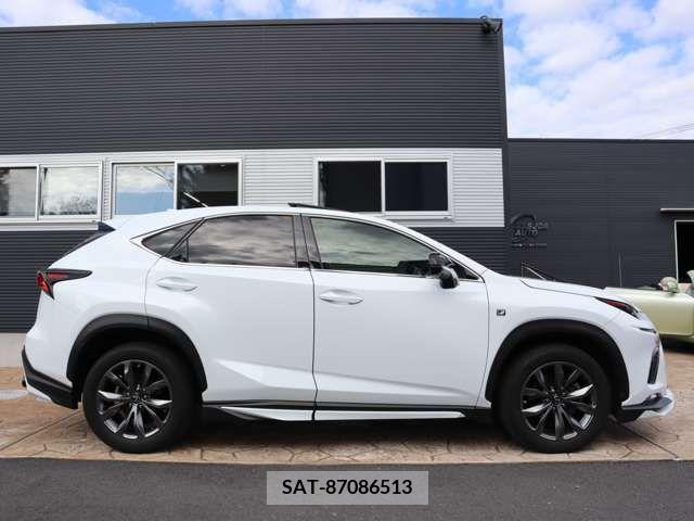 Lexus NX 2018-04 208422-3
