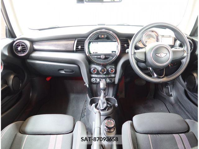 Bmw MINI 2017-12 293984-1
