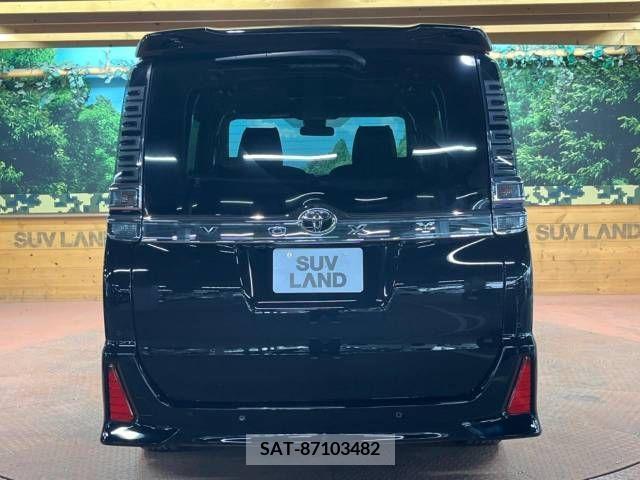Toyota VOXY 2019-02 218255-17