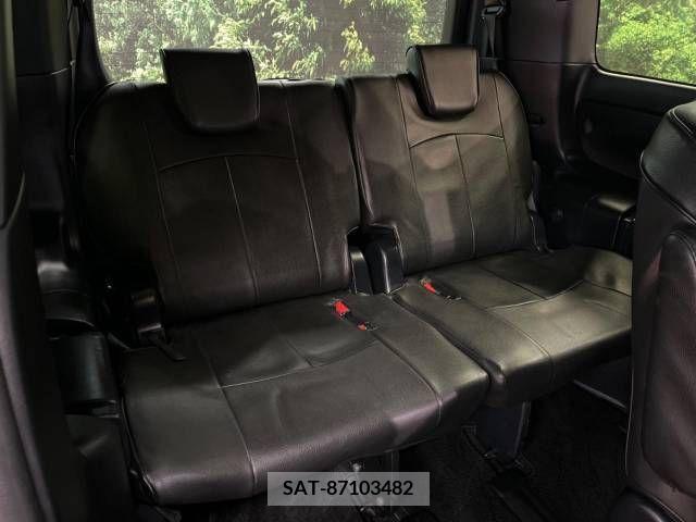 Toyota VOXY 2019-02 218255-13