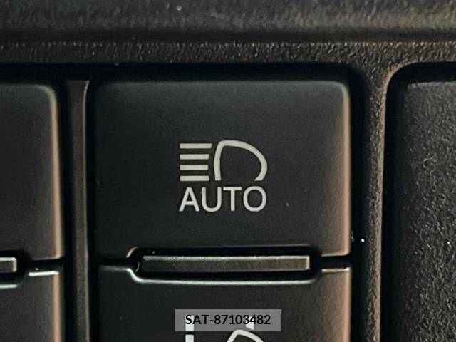Toyota VOXY 2019-02 218255-8