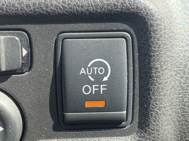 Nissan NOTE 2013-01 1580-16