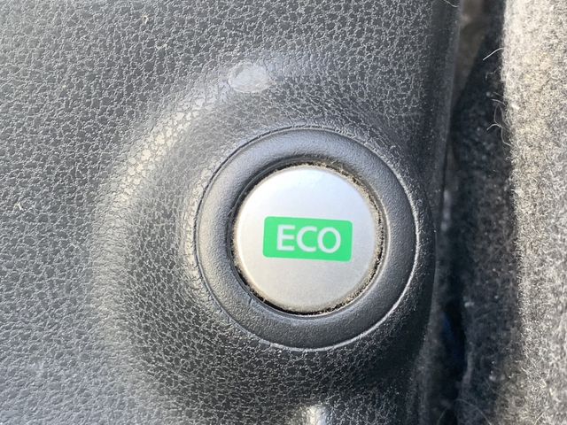 Nissan NOTE 2013-01 1580-18