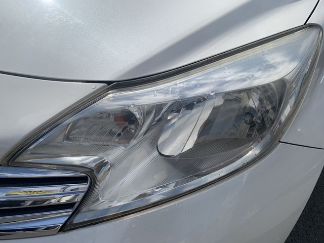 Nissan NOTE 2013-01 1580-26