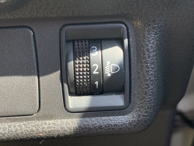 Nissan NOTE 2013-01 1580-22