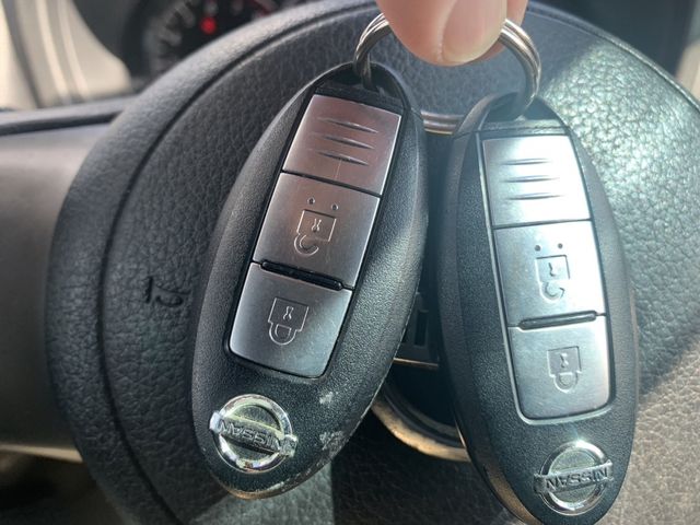 Nissan NOTE 2013-01 1580-15