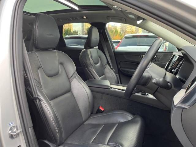 Volvo XC60 2019-12 14644-10