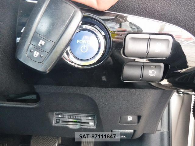 Toyota PRIUS 2016-07 322346-15