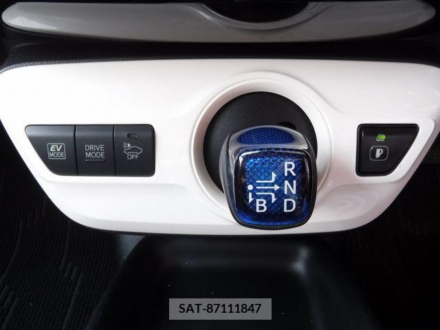 Toyota PRIUS 2016-07 322346-13