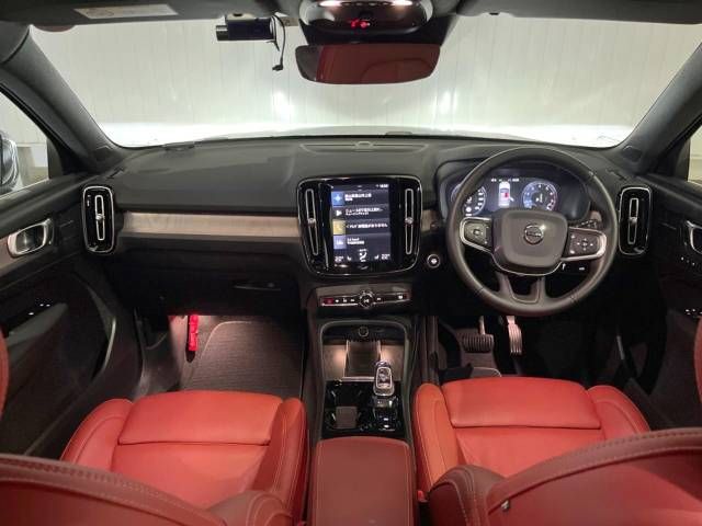 Volvo XC40 2020-05 193198-1
