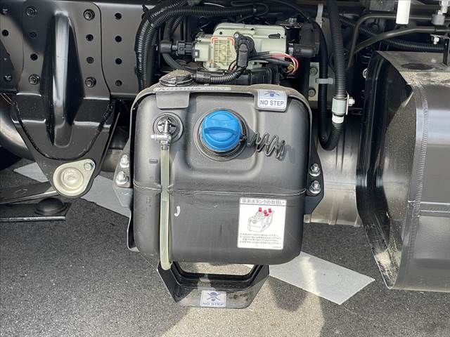 Mitsubishi CANTER 2023-02 8399-17