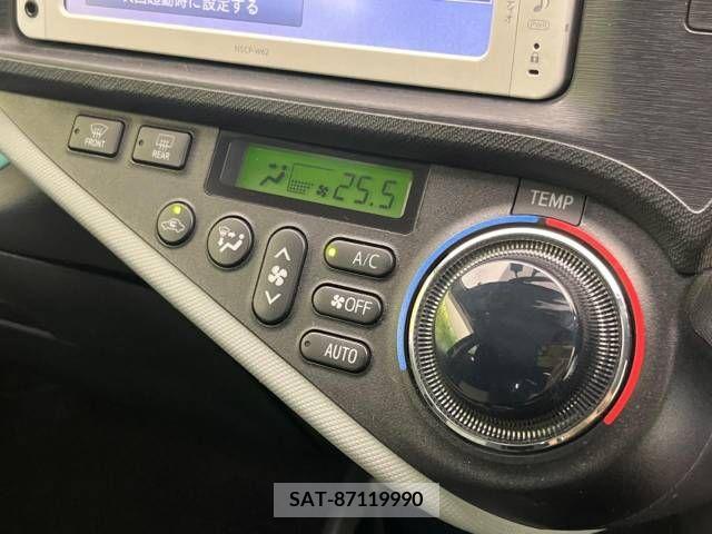 Toyota AQUA 2012-08 356232-7