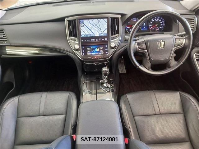 Toyota CROWN SEDAN 2013-07 215387-18