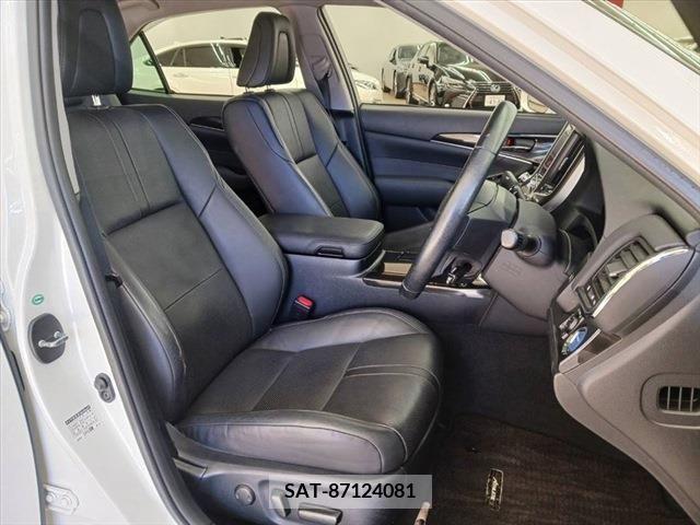 Toyota CROWN SEDAN 2013-07 215387-19