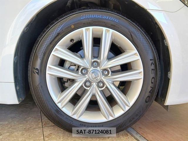 Toyota CROWN SEDAN 2013-07 215387-14