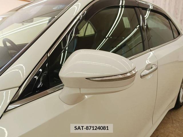 Toyota CROWN SEDAN 2013-07 215387-12