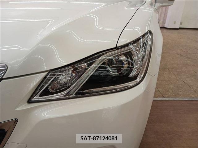 Toyota CROWN SEDAN 2013-07 215387-8
