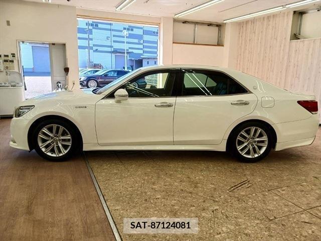 Toyota CROWN SEDAN 2013-07 215387-7