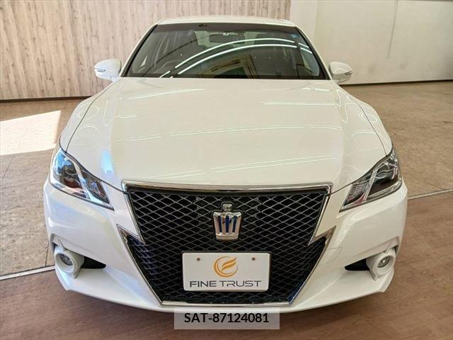 Toyota CROWN SEDAN 2013-07 215387-1