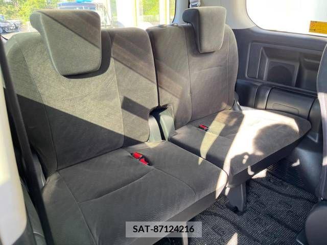 Toyota VOXY 2010-08 395012-9