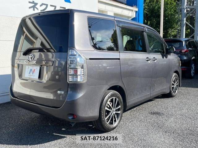 Toyota VOXY 2010-08 395012-17